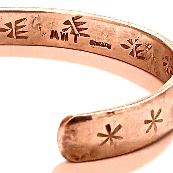 Vintage Navajo Hand Stamped Cuff signed "MWT" 25.5g (1201) - Picture 5 of 8
